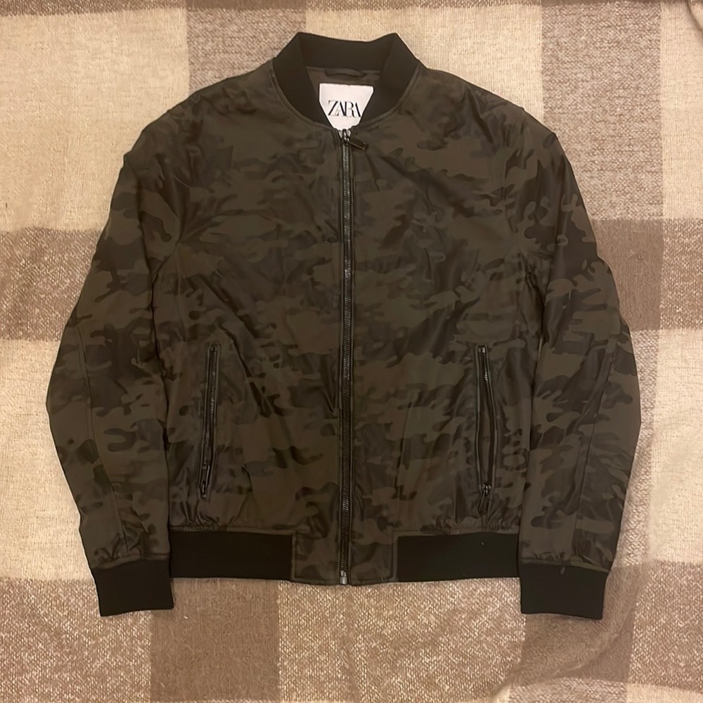 Zara camo bomber jacket size Medium